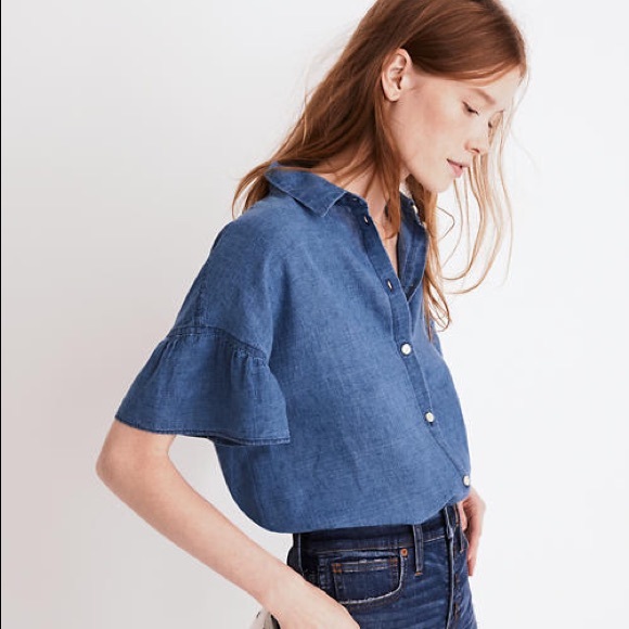 Madewell Tops - Madewell denim sleeveless shirt
